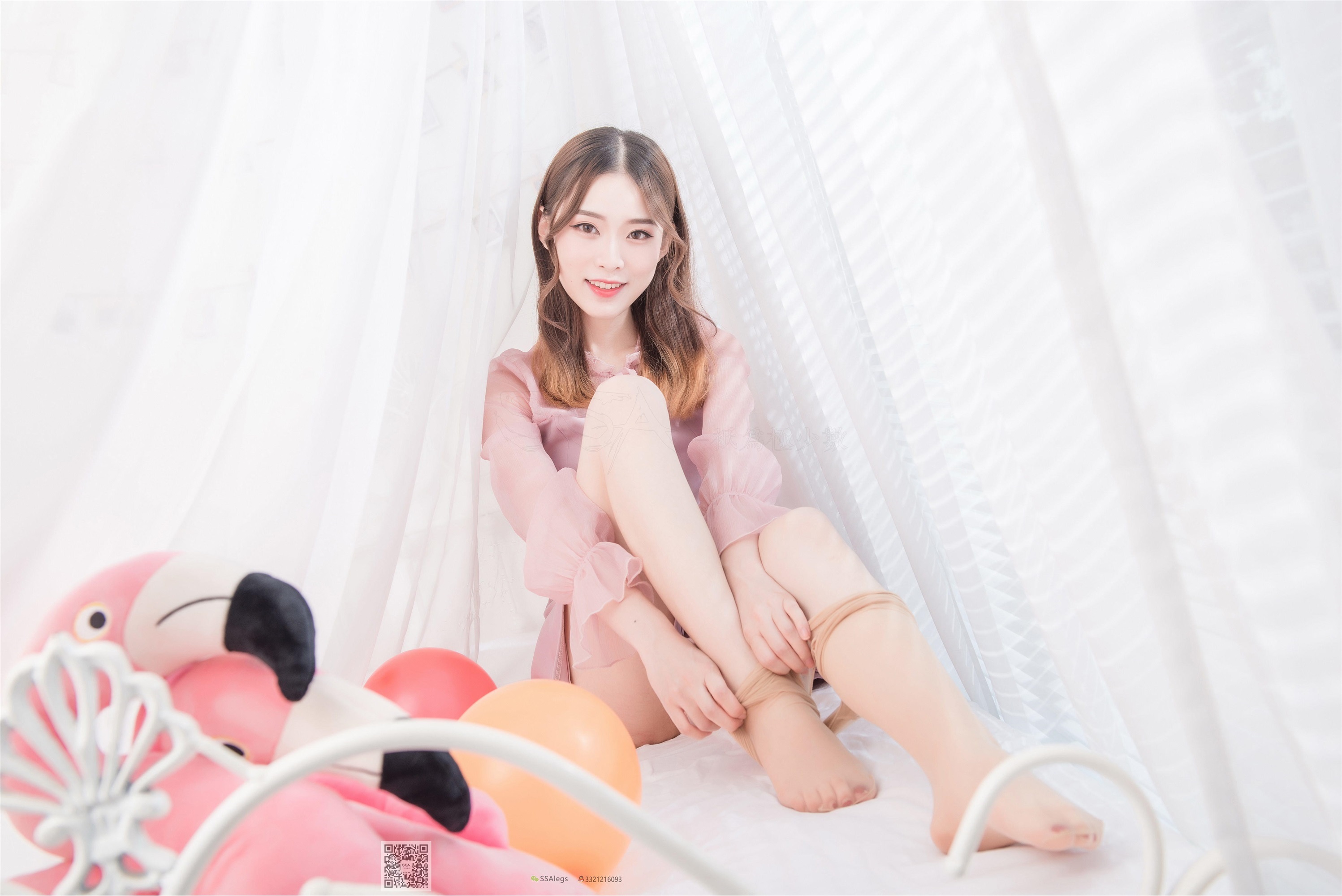 SSA丝社 NO.027 小琪琪肉色开档丝袜_清纯美女的诱惑